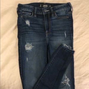 hollister high waisted ripped jeans